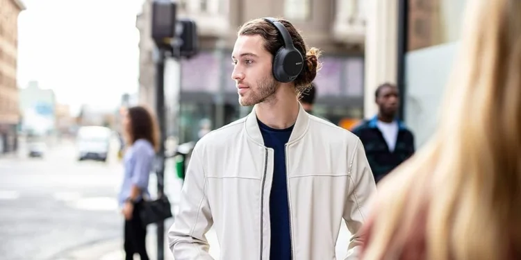 Best Noise-Cancelling Headphones